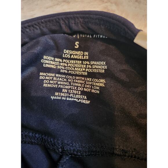 NWT BALLY MIDNIGHT BLUE MESH CAMO ANKLE LEGGINGS SIZE SMALL - Picture 7 of 7